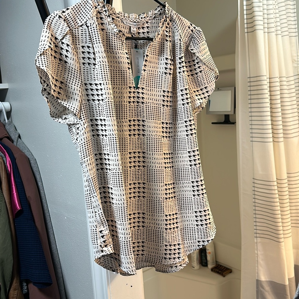 Short-Sleeved Blouse